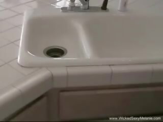 চোষা মধ্যে ঐ রান্নাঘর সঙ্গে নানী