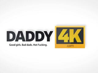 Daddy4k. 1 timme efter dusch, divinity blir prime tabbe i henne warmed