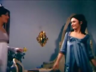 Lunar דוּ אישה לפתות צעיר נער, חופשי סקס 75 | xhamster