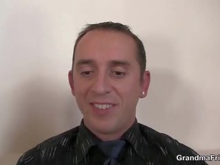 Ajo sucks dhe fucks dy cocks në punë intervistë