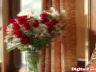 Dazzling দুধাল মহিলা slattern পেয়ে মুখ দিয়ে যৌনসঙ্গম