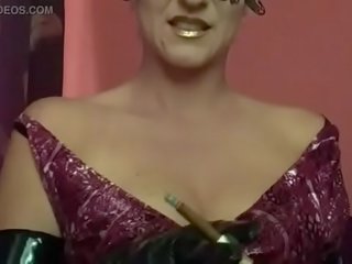 Rūkymas diva erzinti ir denial joi iki hotwifevenus.