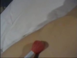Full-blown gal olduğunu alay ile bir brush sonra injected wi