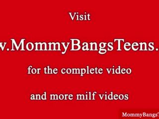 Milf mam likken stepdaughters poesje