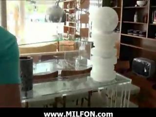 Milf mama devine hunted și inpulit greu 3